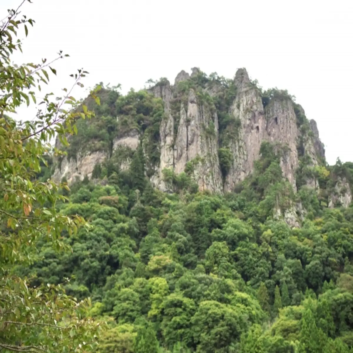 THE岩櫃城忍び登山